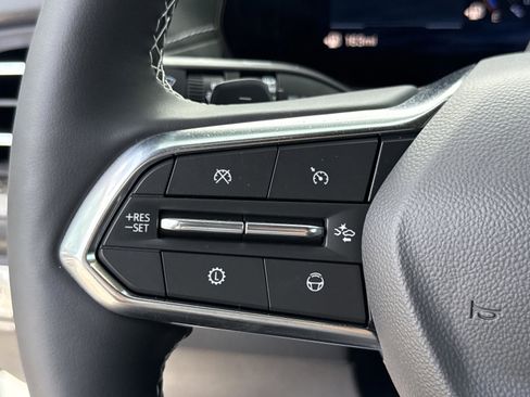 New 2026 Chevrolet Traverse LT w/ Enhanced Driving Package FWD image 31