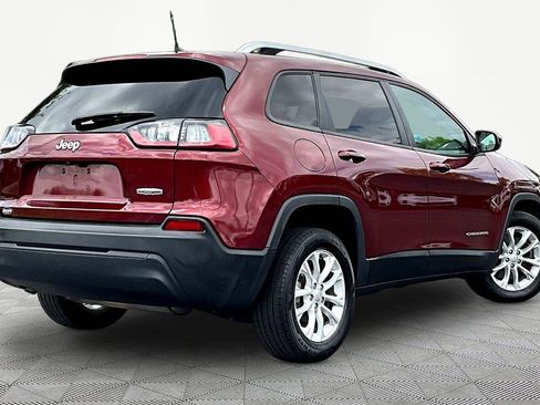 Used 2020 Jeep Cherokee Latitude w/ Cold Weather Group FWD image 6