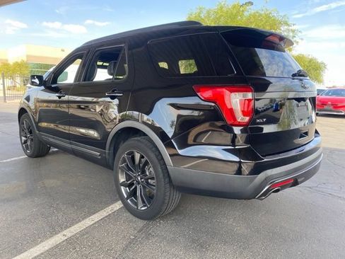 Used 2017 Ford Explorer XLT w/ Equipment Group 202A AWD/4WD image 2
