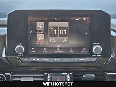 Used 2023 Nissan Pathfinder SV image 21