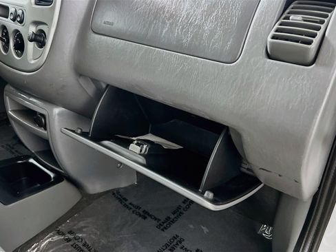 Used 2003 Ford Escape XLT FWD image 30