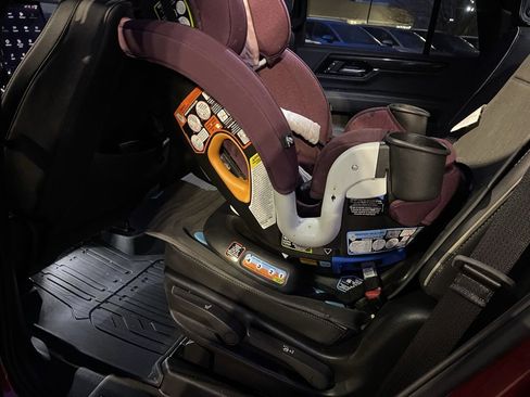 Used 2025 GMC Yukon Elevation w/ LPO, Floor Liner Package image 10