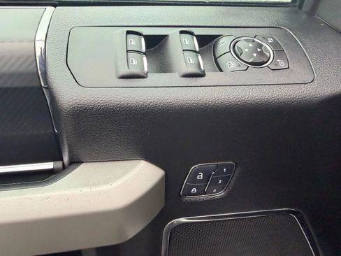 Used 2018 Ford F150 Lariat w/ Equipment Group 502A Luxury image 15