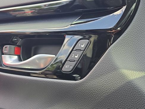 Used 2024 Honda CR-V EX-L image 11