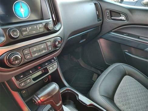 Used 2018 Chevrolet Colorado Z71 image 28