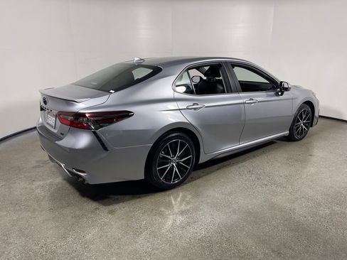 Certified 2024 Toyota Camry SE w/ Blackout Package (TMS) image 3