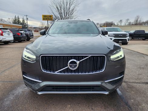 Used 2018 Volvo XC90 T6 Momentum w/ Convenience Package image 3