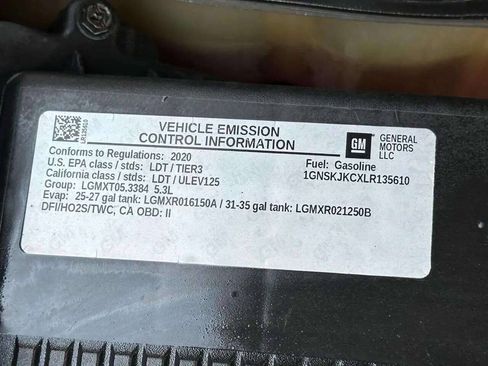 Used 2020 Chevrolet Suburban Premier AWD/4WD image 34