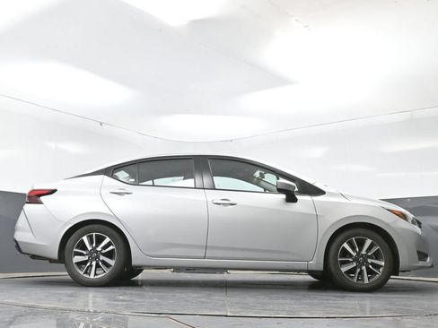 Used 2025 Nissan Versa SV FWD image 23