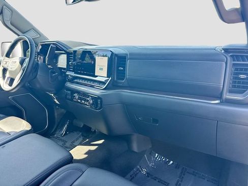 Used 2025 GMC Sierra 1500 SLT AWD/4WD image 29