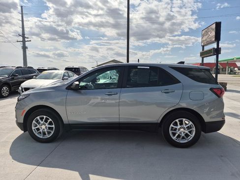 Used 2024 Chevrolet Equinox LS w/ LS Convenience Package AWD/4WD image 9