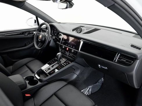 New 2025 Porsche Macan image 24