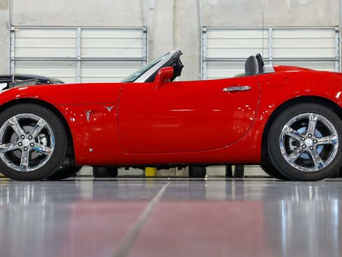 Used 2007 Pontiac Solstice GXP w/ Premium Package image 11