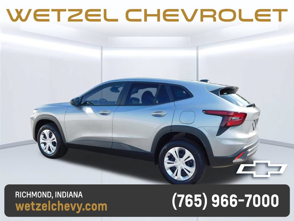 Used 2026 Chevrolet Trax LS w/ Driver Confidence Package FWD image 5