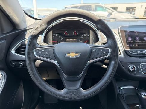 Used 2019 Chevrolet Malibu LT FWD image 10