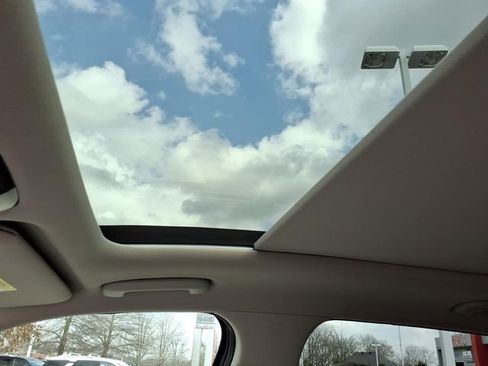 Used 2022 Kia Sorento SX image 15