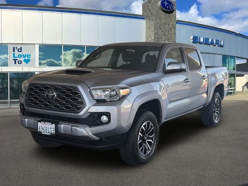 Used 2020 Toyota Tacoma TRD Sport AWD/4WD image 1