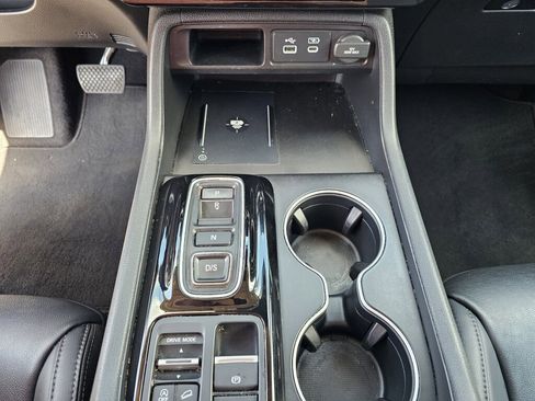 Used 2023 Honda Pilot Touring image 29