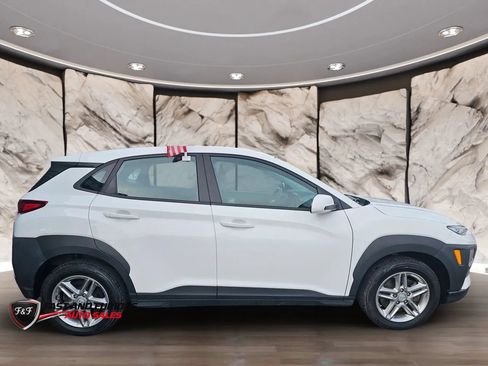 Used 2021 Hyundai Kona SE w/ Cargo Package AWD/4WD image 5