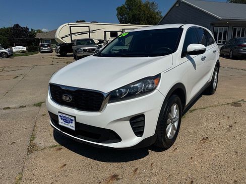 Used 2020 Kia Sorento LX FWD image 2