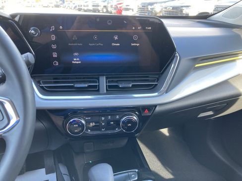 Used 2026 Chevrolet Trax LT w/ LT Convenience Package image 21