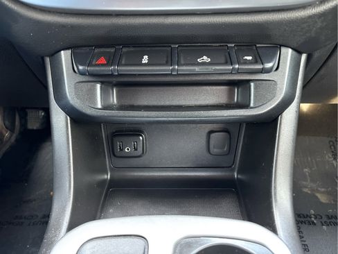 Used 2019 Chevrolet Colorado LT w/ LT Convenience Package image 17