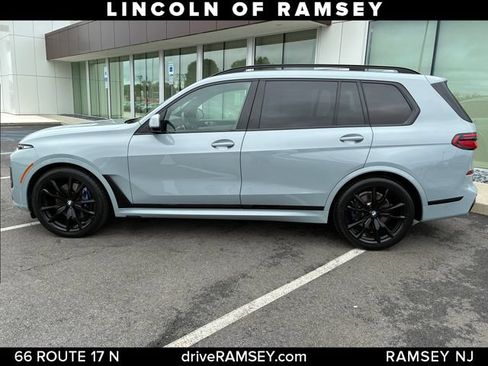 Used 2024 BMW X7 xDrive40i w/ Executive Package AWD/4WD image 2