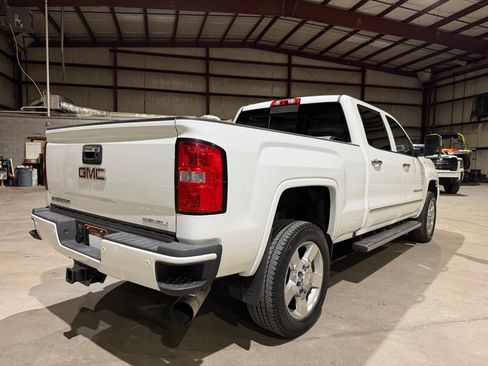 Used 2016 GMC Sierra 2500 Denali w/ Duramax Plus Package AWD/4WD image 5