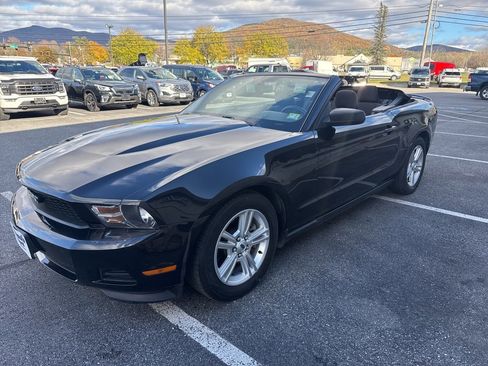 Used 2012 Ford Mustang Convertible image 24