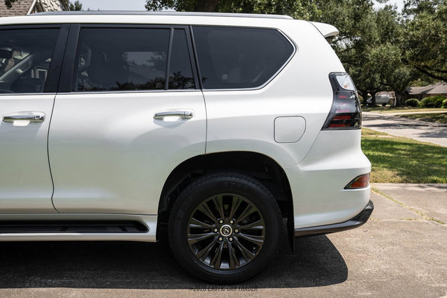 Used 2023 Lexus GX 460 Luxury w/ Sport Design Package AWD/4WD image 5