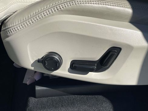 Certified 2023 Volvo XC90 B6 Ultimate AWD/4WD image 19