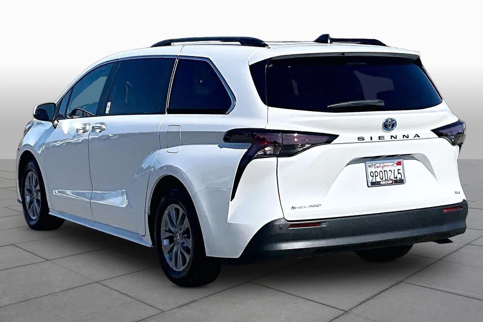 Certified 2025 Toyota Sienna XLE w/ XLE Plus Package AWD/4WD image 11