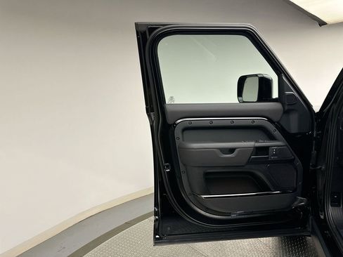 New 2026 Land Rover Defender 110 OCTA AWD/4WD image 17