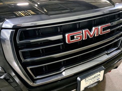 Used 2023 GMC Yukon XL AT4 image 10