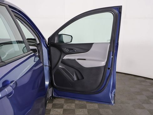 Used 2024 Chevrolet Equinox LS w/ Driver Confidence II Package image 17