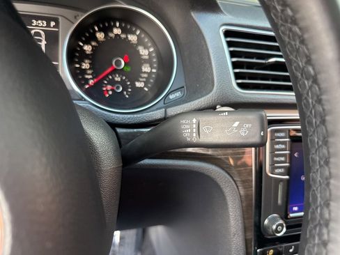 Used 2018 Volkswagen Passat 2.0T SE w/ SE Lighting Package image 34