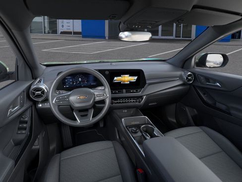 New 2026 Chevrolet Equinox LT w/ Convenience Package II image 15