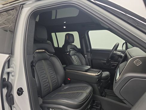 Used 2024 Rivian R1S Adventure AWD/4WD image 24