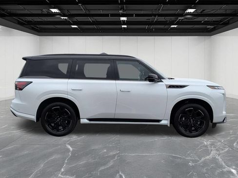 Used 2026 INFINITI QX80 4WD w/ Sport Exterior Package image 6