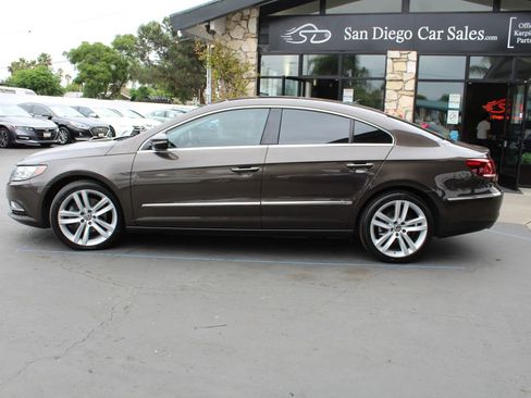 Used 2014 Volkswagen CC Executive FWD image 2