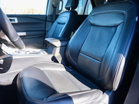 Used 2021 Ford Explorer Limited w/ Equipment Group 301A image 15