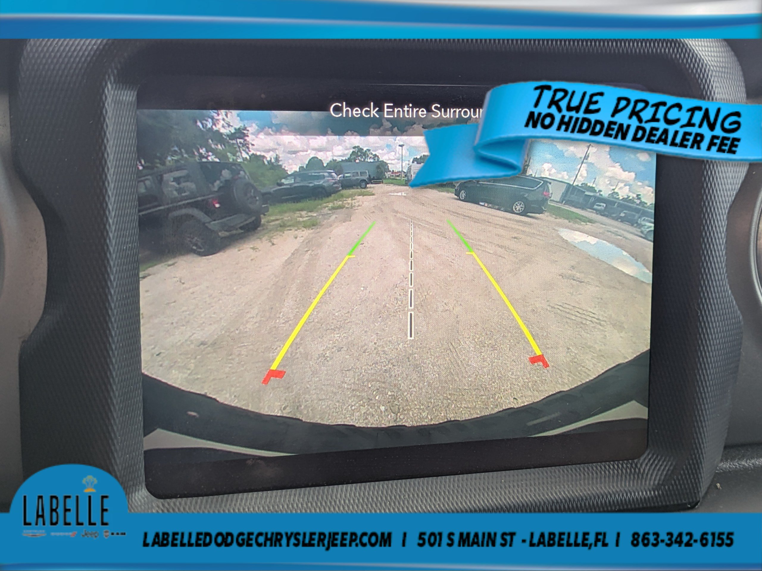 Used 2022 Jeep Wrangler Unlimited Rubicon 4xe AWD/4WD image 25