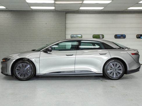 Used 2025 Lucid Air Touring AWD/4WD image 4