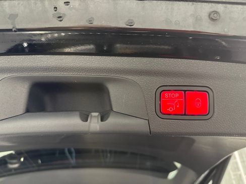 Used 2021 Mercedes-Benz GLE 450 4MATIC image 46