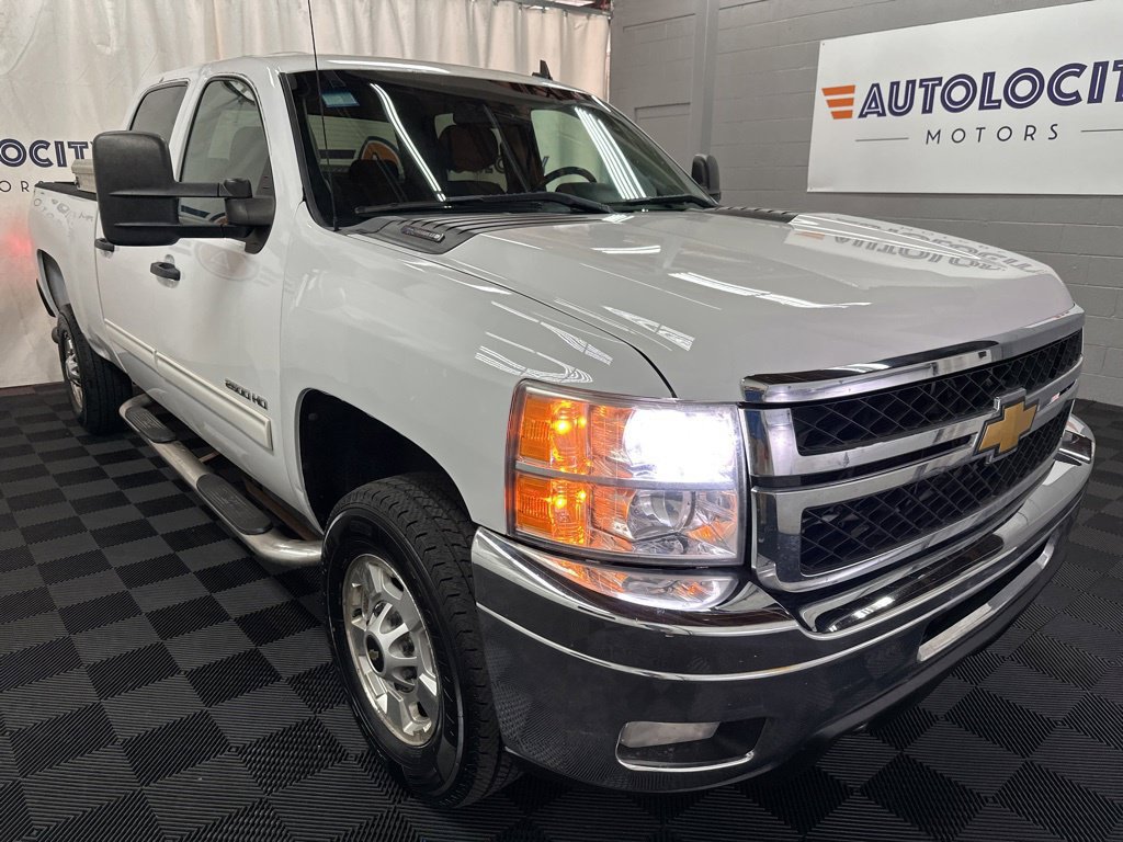 Used 2014 Chevrolet Silverado 2500 LT AWD/4WD image 3