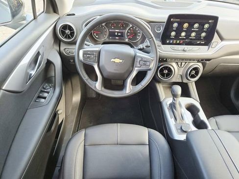 Used 2025 Chevrolet Blazer LT w/ Midnight/Sport Edition image 7
