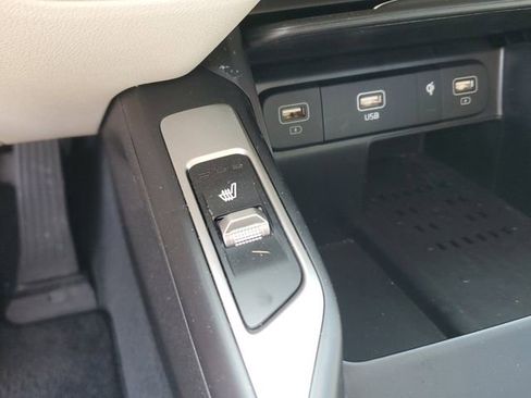 Certified 2023 Kia Sorento S image 23