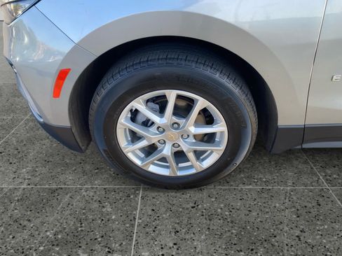 Used 2024 Chevrolet Equinox LT FWD image 14