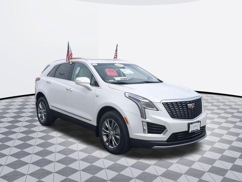 Certified 2023 Cadillac XT5 Premium Luxury AWD/4WD image 3