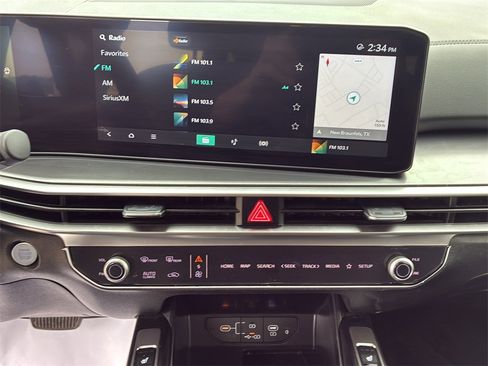 Certified 2025 Kia Sorento EX image 29